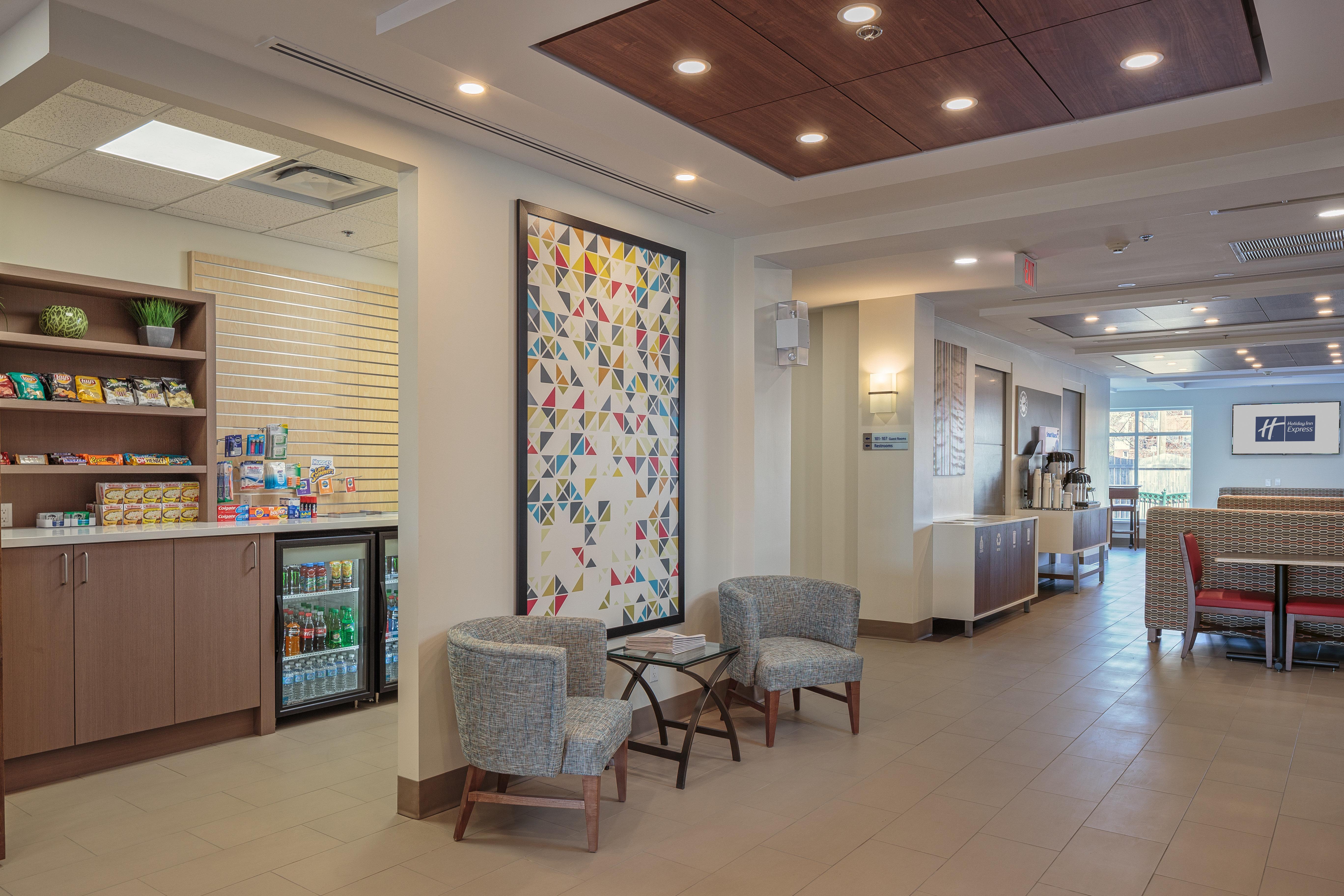 Holiday Inn Express & Suites - Belleville By Ihg Екстериор снимка